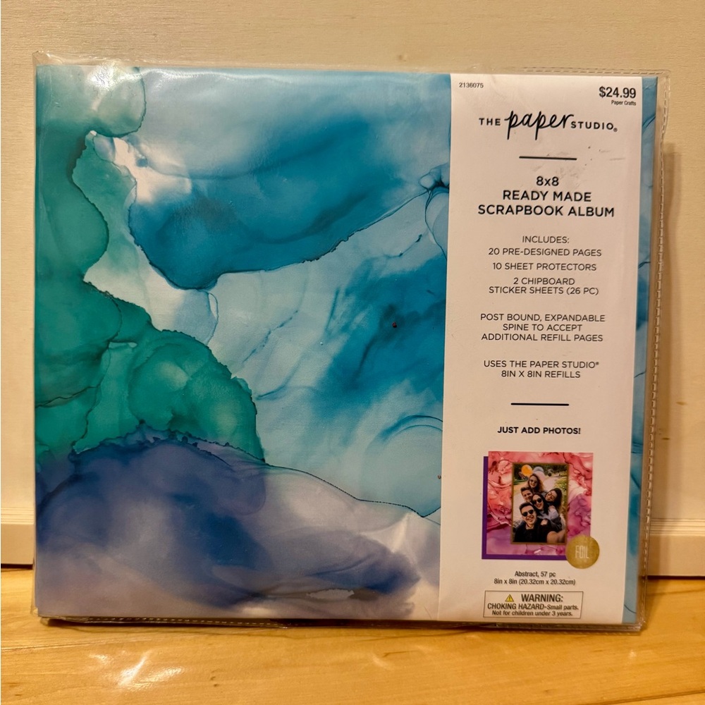 The Paper Studio 8x8 Ready Made Scrapbook Album – Abstract Blue – New Sealed